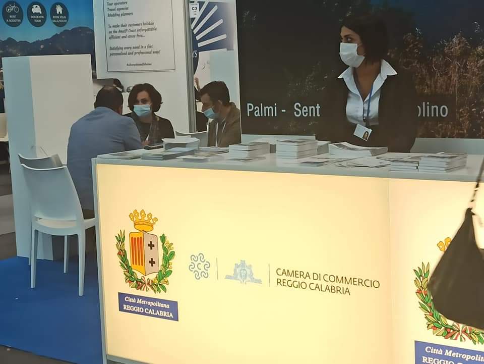 CMReggioCal's tweet photo. 🟡⚪ Grande fermento nello stand della Città metropolitana di #ReggioCalabria nella prima giornata del @TtgExpo di #Rimini 

👇
https://t.co/z2oLZx3Jpl https://t.co/oGJDro9GSl