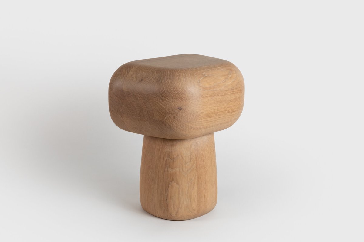 journaldesign's tweet image. Hughes, tabouret monolithique en bois par Moure / Studio
Infos &amp;amp; images ici : bit.ly/3vaLhq2

#design #mobilier #tabouret #bois #wooden #stool #furniture #France