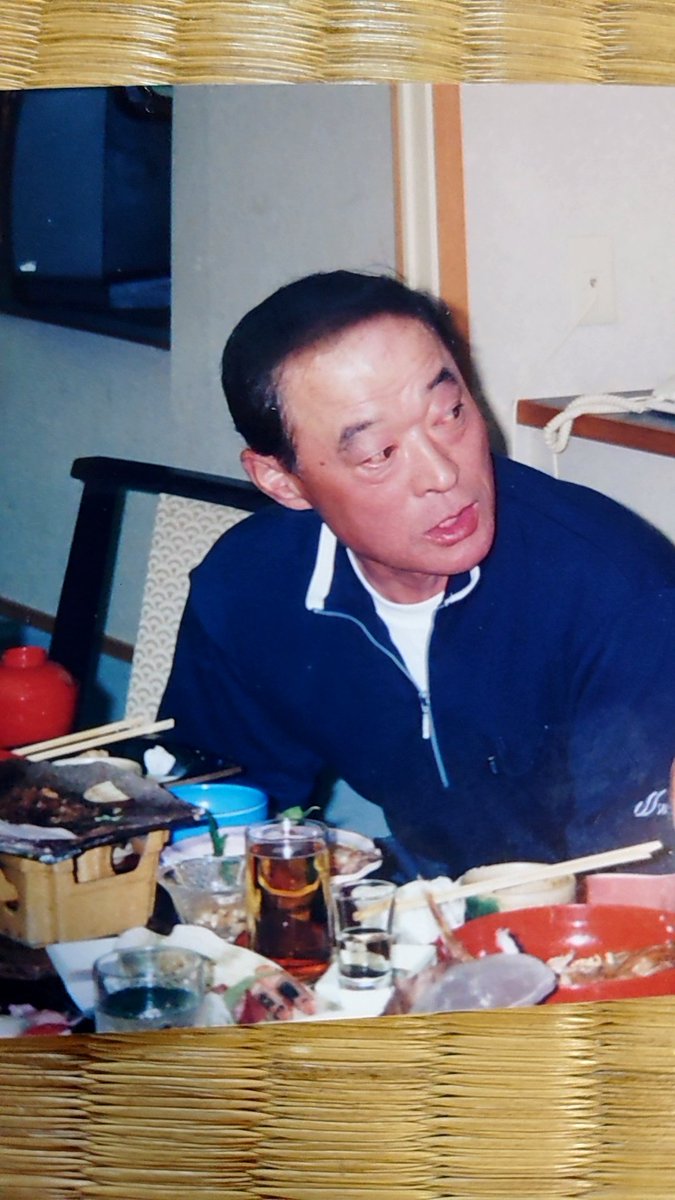 oneGaisimasu257's tweet photo. 71歳
168cm70kg台
R3年10月12日19時頃から不明。
服装は、白の帽子、上がこげ茶のポロシャツ、下が紺のジャージで白いラインがサイドに入っていて靴は白のスニーカー。
トヨタ・タウンエースのトラック、姫路400つ19-77使用。
情報は豊岡警察署（0796240110）までお願いします。

#人探し
#拡散希望 https://t.co/86xOPZH6T8