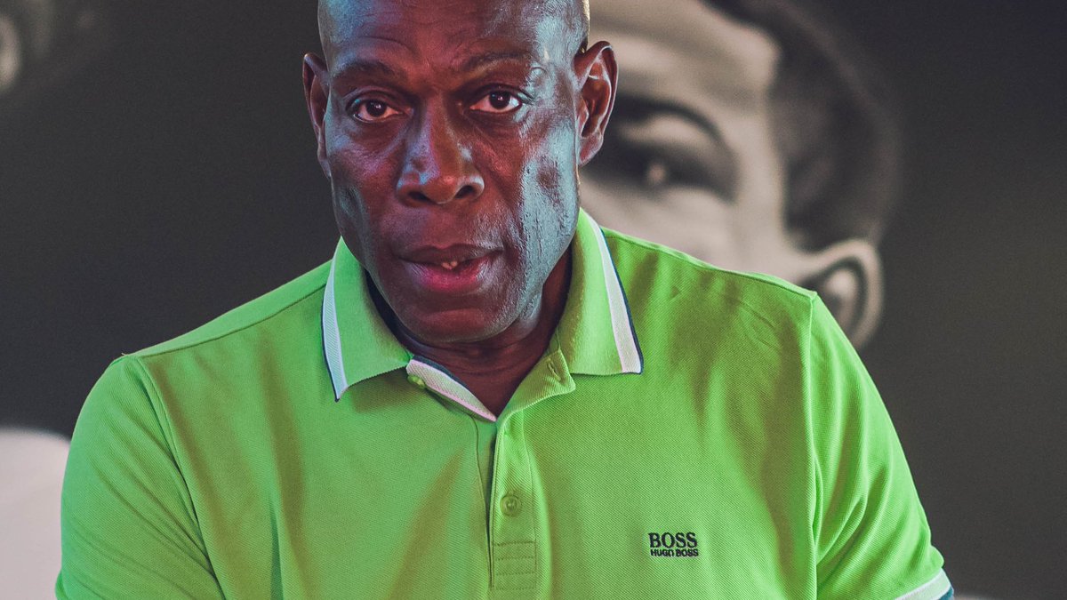 Following my appeal on Sunday 4 GP's to actually spend some time on phone with mental Health sufferers I'm please to announce we have 1 DR who has offered his services 4 the <a href="/FrankBrunoFound/">The Frank Bruno Foundation</a>  1 out of 300,000 not great is it? Is it me or is there something wrong in this country?