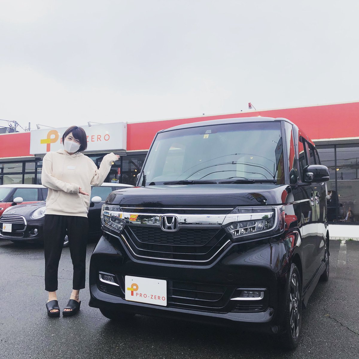 ProZero_isesaki's tweet photo. 昨日N-BOXの納車でした!
普段あまりDAMD以外の軽が並ぶことがないプロゼロですが、いいタイミングで見つけていただきました!
K様ありがとうございました😊
これからもどうぞよろしくお願いいたします。
#nboxcustom #nbox女子 #prozero #プロゼロ #群馬県伊勢崎市 https://t.co/4Fz8kia9el