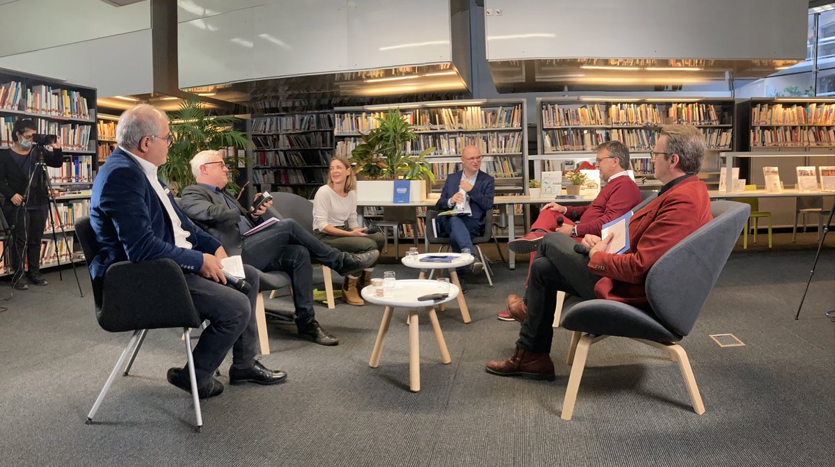 🔴 live #auxactescitoyens 

<a href="/AwadaFouad/">Fouad Awada</a>
@yxblan <a href="/fonda2020/">La Fonda</a> 
<a href="/patber35/">Patrick Bernard</a> #hypervoisins
<a href="/lnbinet/">Hélène Binet</a> <a href="/makesense/">makesense</a> 
@ylubraneski @LesMolieres91 @MairesRuraux91 <a href="/Maires_Ruraux/">AMRF</a>
@LoicBlondiaux <a href="/SorbonneParis1/">Université Paris 1 Panthéon-Sorbonne</a>
<a href="/olivierzanetta/">Olivier Zanetta</a>
@anneclaireDavy 
<a href="/nicolaruelle/">Nicolas LARUELLE</a>
@Martinomh

👉 avousledirect.net/auxactescitoye…