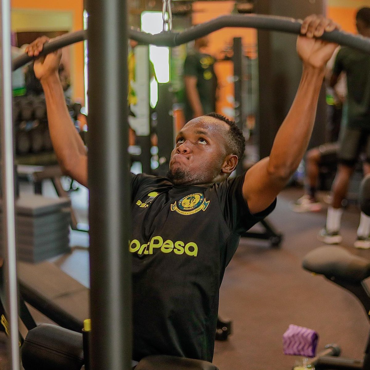 GYM TIME 🏋️‍♂️💪

Kikosi leo asubuhi kimefanya mazoezi ya kujenga misuli 🏋️‍♂️ tayari kwa muendelezo wa michezo yetu ya Ligi Kuu 🔰💪🏽

#TimuYaWananchi #DaimaMbeleNyumaMwiko