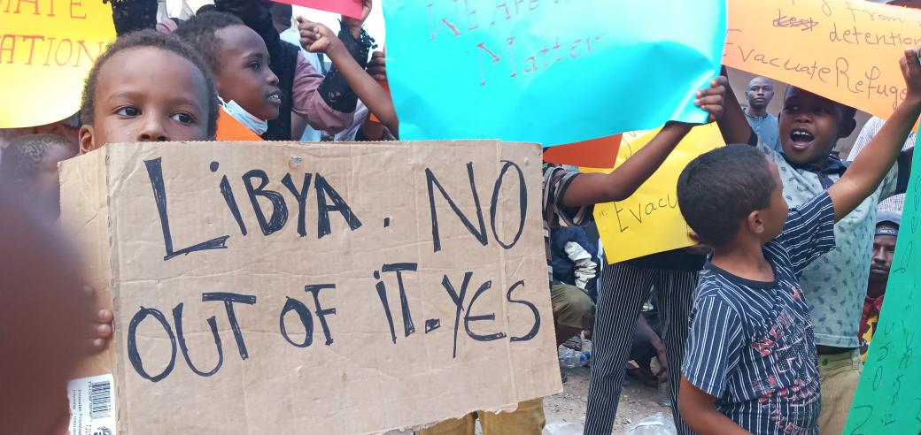 FilmonMandela's tweet photo. #heyhumans  #EvacuateRefugeesFromLibya #Libya #Eritrea #RefugeesNeedHelp #Ethiopia #Somalia #helphealvictems #pregnantrefugees #Help @Refugees @ICNARelief @WorldRelief @UNmigration @HIASrefugees https://t.co/PgnZi1Uv4W https://t.co/5iawqqxK0e