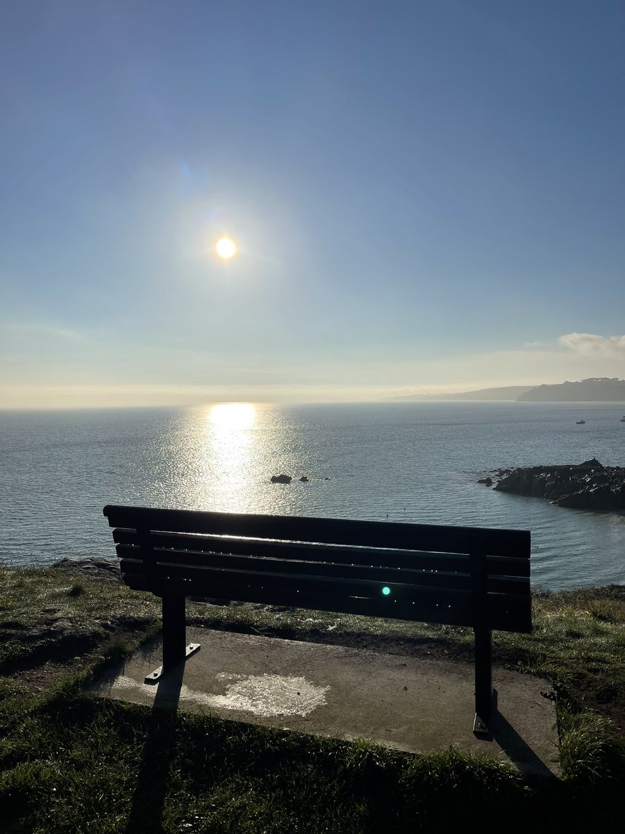 62andrew's tweet photo. Stunning sky over St Ives this morning #stives #stivescornwall #Cornwall https://t.co/pXzN8WRkWX
