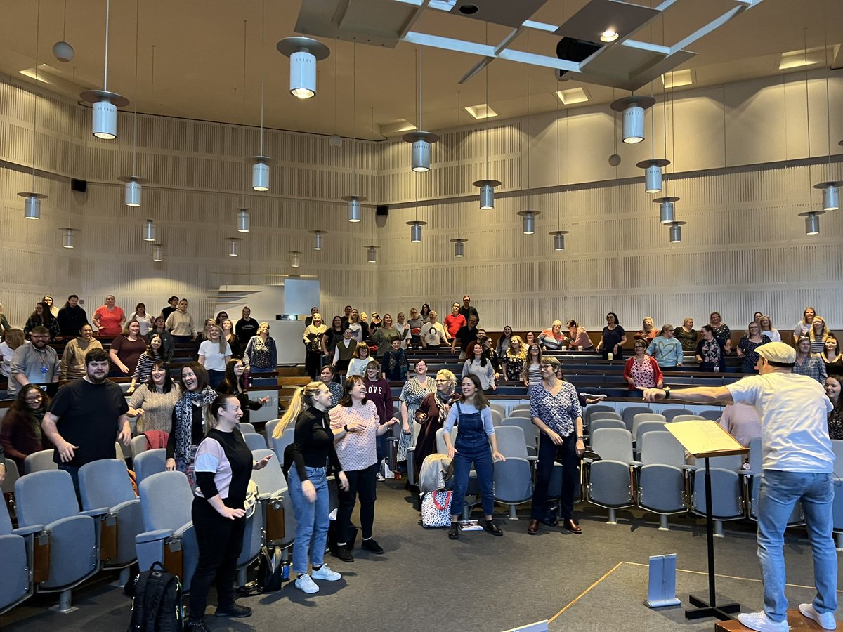 YVconcerts's tweet image. Today we’re in Manchester for the YVF Teacher Workshops.

So amazing to see so many teachers inspiring children to sing!

@YVFoundation