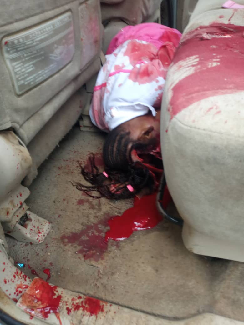 Buea #SouthernCameroons  14 October 2021 an 8 years old girl shot dead by a gendarme loyal to #PaulBiya in what has become a common practice where soldiers kill girls remember #NgarbuhMassacre 14February2020 of mostly pregnant women &amp; children end #GenocideInSouthernCameroons <a href="/VP/">Vice President JD Vance</a>