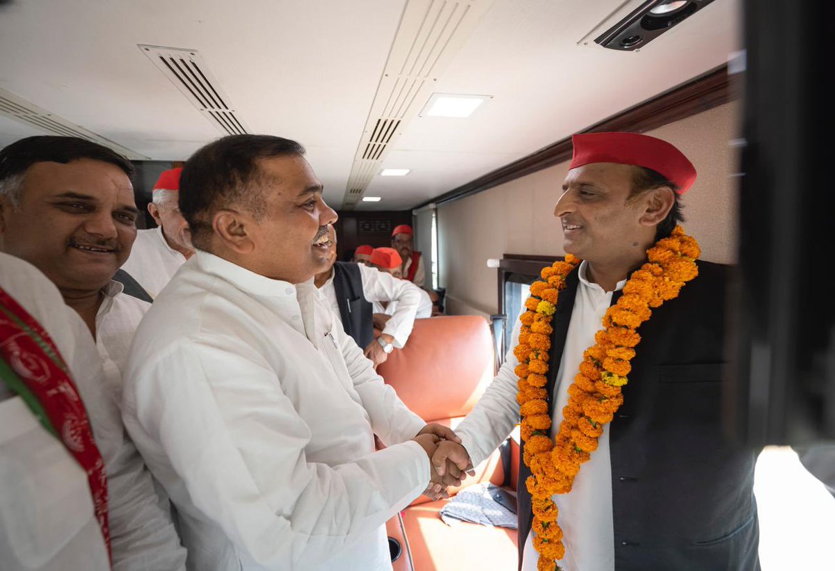 yadavakhilesh's tweet photo. नयी हवा है ~ नयी सपा है https://t.co/APKWmNBf3Z
