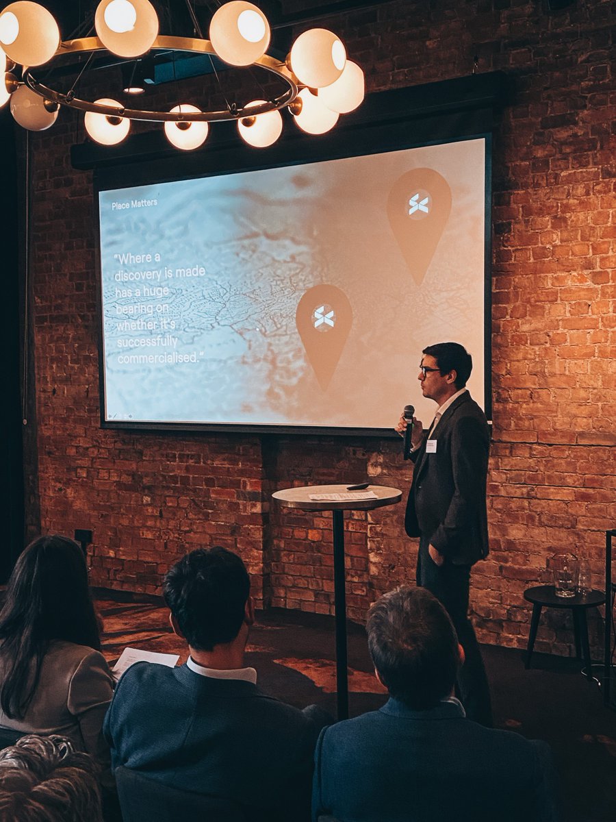 Last week, the team at @SCVDeepTech hosted an Investor Day, with <a href="/H_Destecroix/">Harry Destecroix</a>  kicking off by sharing the fund's vision of a #DeepTech future. A huge thank you to everyone who attended, we can't wait for the next stages of the Science Creates Ventures journey.