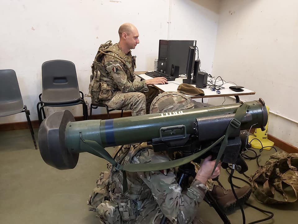 The Anti-Tank Pl has been practicing their gunner's skills tests over the last few days. Ptes James Cooling and Timothy Smith shown here operating the indoor trainer and Ptes Nik Connelly and Zack Whitehouse practising the load, target acquisition and unload drills. #BritishArmy