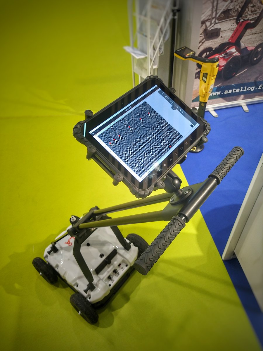 ASTELLOG tweet media