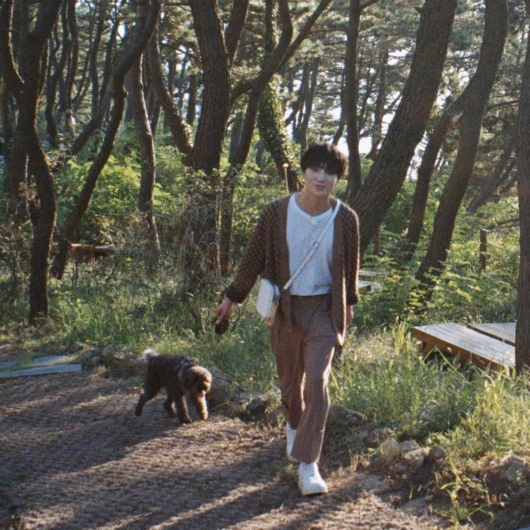 SecretGardenDBB's tweet photo. Yoon IG posts with Thor😍🐕
"Memories with Thor #WhereIsMyDestination"
https://t.co/bzEGmM0dR8
#강승윤 #YOON #KangSeungyoon
#위너 강승윤 위너 @official_yoon_ @yginnercircle #Seungyoon #Winner https://t.co/D5L9J1Y3IR