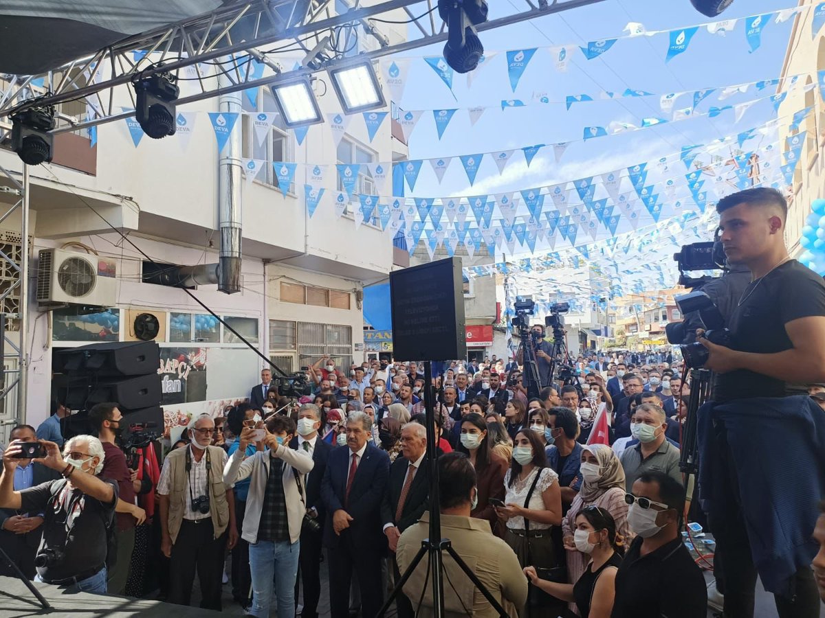 Memleketimiz #Kozan’da ilçe binamızın açılışını Sn. Genel Başkanımız <a href="/alibabacan/">Ali Babacan</a> ile yaptık. 

Yoğun teşrifleri için Kozanlı hemşehrilerimize gönülden teşekkür ederim.

İlçe Başkanımız <a href="/GNGRAVAN/">GÜNGÖR AVAN</a> ve ilçe teşkilatımıza muvaffakiyetler diliyorum.

#HepimizinDEVAsı #AdananınDEVAsı