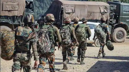 adara_khan's tweet photo. 5 terrorists were killed in 2 separate gun battles with security forces in J&K’s Shopian district on Tuesday amid intensified counter-insurgency operations after a series of targeted attacks left seven civilians dead this month.
#NeverForgotNeverForgive https://t.co/rfUvVE7X6U