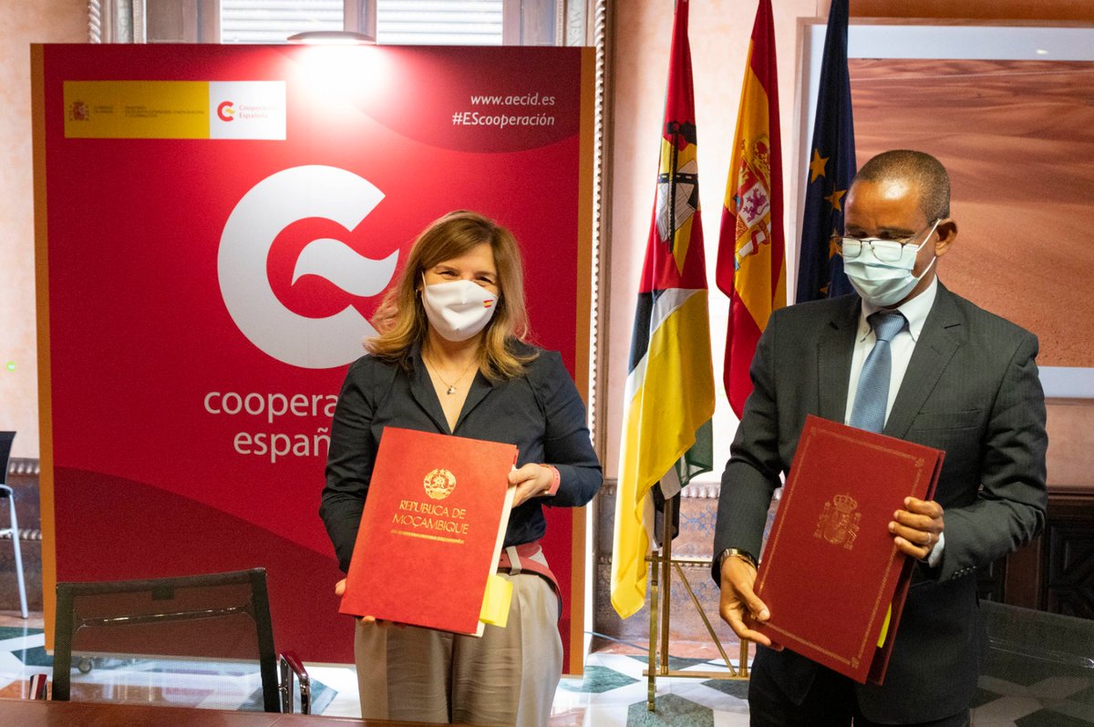PiliCancela's tweet photo. Hoy hemos firmado un nuevo Marco de Asociación País 2021-2024 con Mozambique. Abrimos así una nueva etapa, reforzando el compromiso de la @CooperacionESP con este país, donde llevamos trabajando 40 años.
@AECID_es
#SomosCooperación🇪🇸🇲🇿 https://t.co/8WCzTRdNza