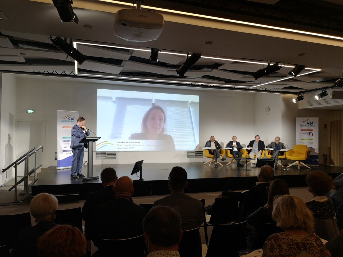 MEDEF_Sud's tweet photo. EN DIRECT | Présentation du cycle de #formation #CapRaisondEtre2021 élaboré par le @MEDEF_Sud pour redonner du #sens à l’#entreprise. 
🙏 Merci à l’ensemble des partenaires de l’opération : @cci_paca, @credit_agri_PCA, #Formasup #PACA, @Groupe_VYV, @poleemploi_paca et @ademe https://t.co/yHwrSP5ryg