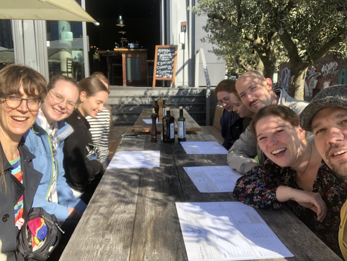 👩‍💻Der #IKOR-Innendienst hat sich wieder live und Corona-konform in Münster getroffen und die <a href="/IN_FAB/">Informationsfabrik GmbH</a>-Kolleg:innen besucht.
Lust, Teil des Teams zu werden:
👉Wir suchen neue IKORianer:innen fürs Office Management in Hamburg
ikor.de/stellenangebot…
#jobs #worklife