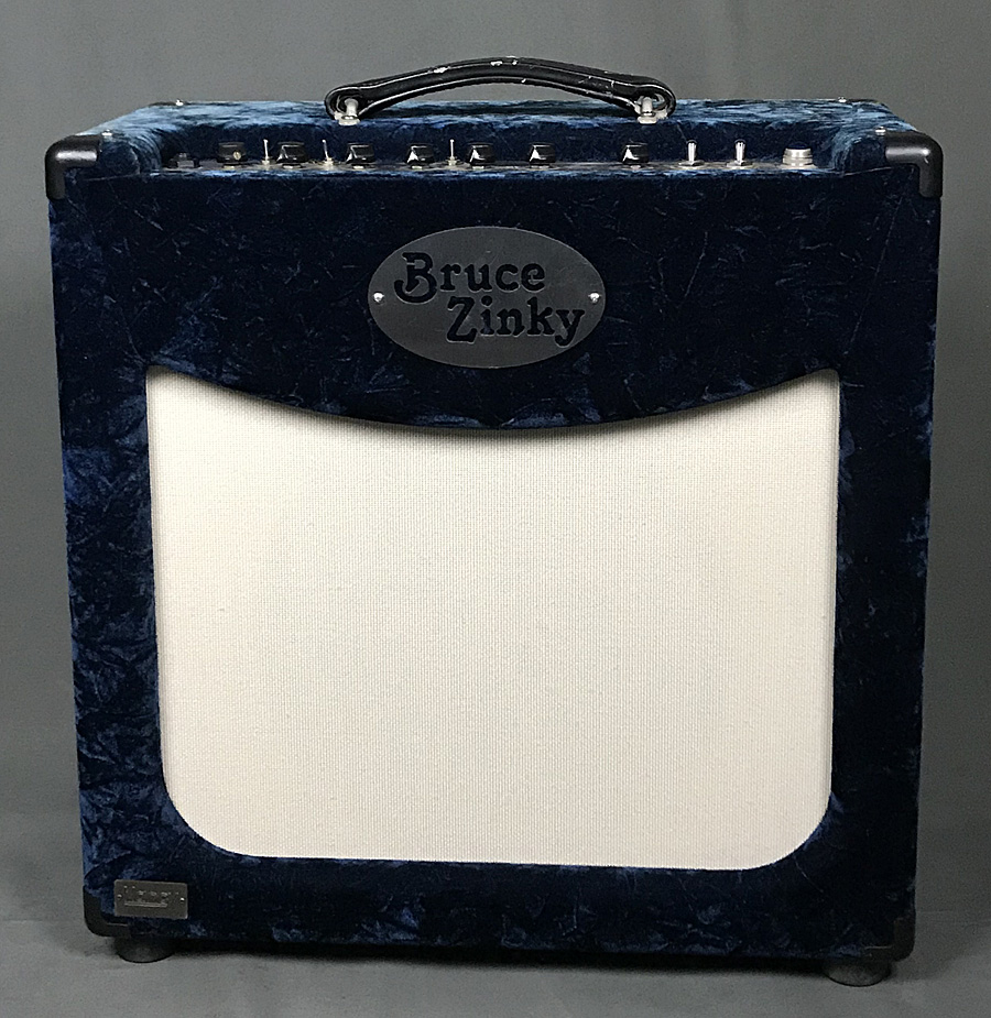 1484_shinjuku's tweet photo. 本日はこんな珍しいアンプも入荷しています!!
Bruce Zinky / Blue Velvet 25!!現在メンテナンスを行っています。準備でき次第、WEB掲載しますのでお楽しみに♪
#アンプ #新宿 #Blue #velvet #zinky https://t.co/mHF24wovKe