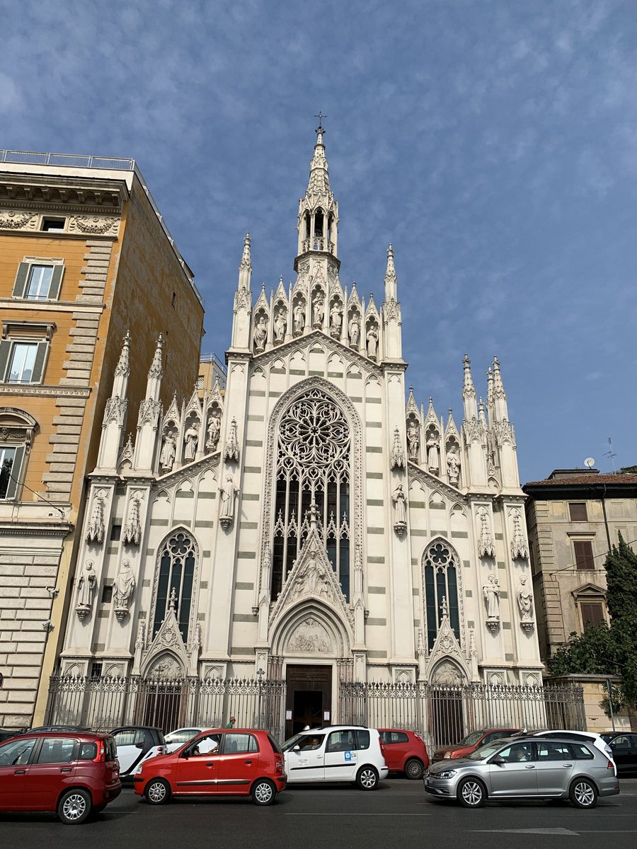 TracciaR's tweet photo. Lo sapevi che c’è un po’ di #milano sul #lungotevere? Per saperne di più visita il nostro profilo #instagram ! #tracciaroma #duomo #roma https://t.co/8J1GXakwTW