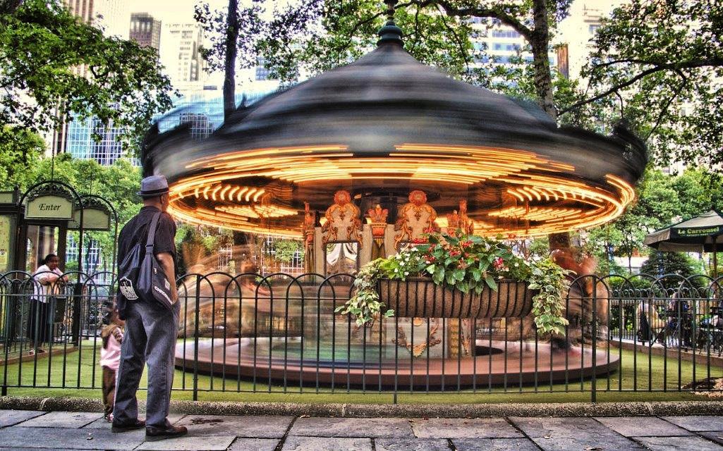 SurfacePlay's tweet photo. Love this image. 😍 Proud to have our surfacing beneath such an iconic park. Would love to see some snowy photos of it in the winter 🎠🎠🎠. #lecarrousel #bryantpark #bryantparknyc #play #safersurfacing https://t.co/3uoTCDJ5rd