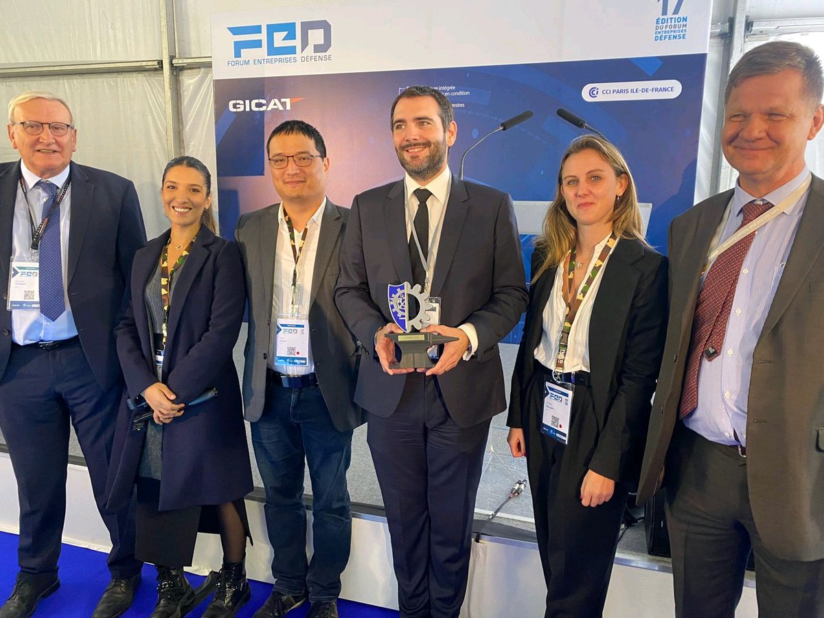 Vistory_BB's tweet photo. Vistory reçoit le 1er prix du concours JAYAT catégorie Innovation Ouverte pour son innovation #MainChain. 🏆👏👏

Notre logiciel qui sécurise la production distribuée (#impression3D) pour le MCO-T en engagement de Haute Intensité. 

#blockchain #additivemanufacturing #innovation https://t.co/PdCugmopl6