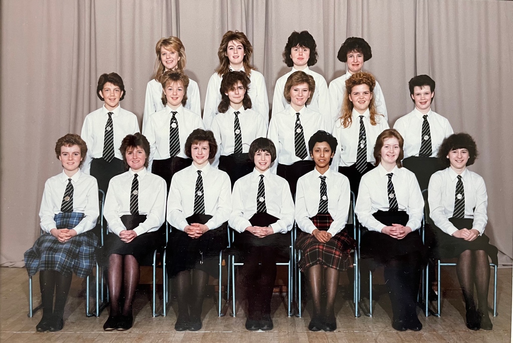 StColFPs's tweet photo. Throwback Thursday - We need help with this one - 'Council Members' 1985-86 ? potentially Class of 1997 - EXCELLENT HAIR Ladies 🙌🏻💁🏻‍♀️ #80shair #throwbackthursday #thisisstcolumbas #alumni #80sstyle https://t.co/9430I7d2Q9