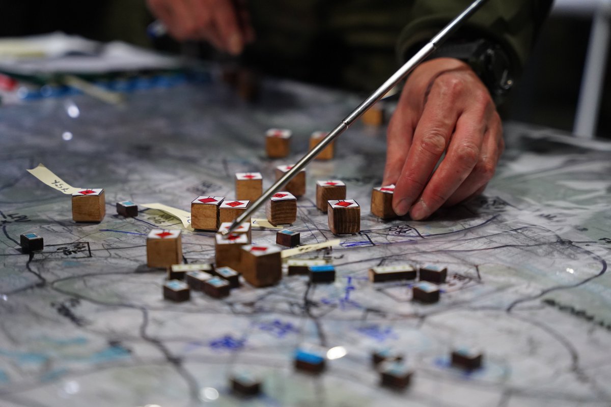 MNBHQ's tweet photo. HAPPENING NOW - WYDRA21 - COMMAND POST EXERCISE.
LITPOLUKRBRIG staff 🇱🇹🇵🇱🇺🇦 is conducting one of the crucial steps of MDMP – Wargaming.
#CommonTraining #MDMP #ŻelaznaDywizja #HICON #LITPOLUKRBRIG #PTA
#STRONGERTOGETHER #UnitedForPeace https://t.co/akCxaoQnol