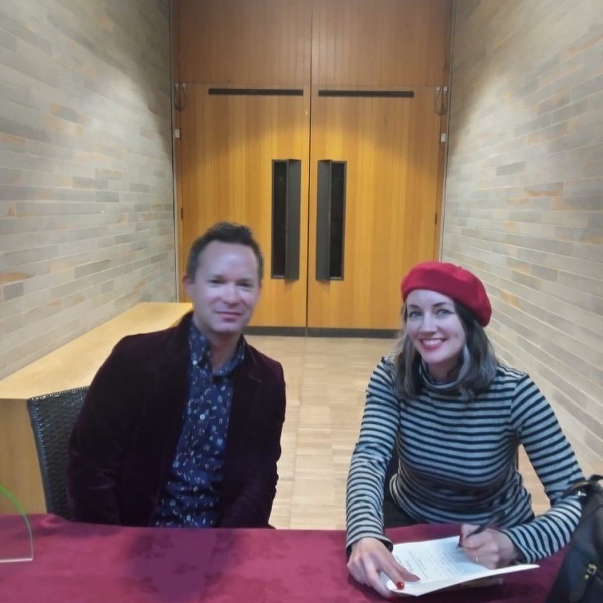 StudioKateJ's tweet photo. Brilliant night @LincBookFest with @Gmankow talking about his new book ‘Albion’s Secret History’ on Tuesday. #thelongblondes #guymankowski #lincolnbookfest #albion #musicjournalism #katejackson https://t.co/mvPkwq1kb1