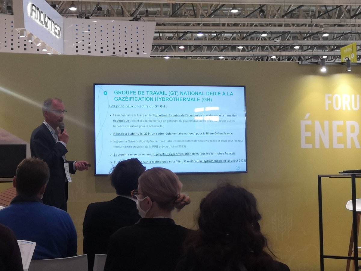 Un plaisir de retrouver <a href="/RMuhlke/">Robert Muhlke</a> @GRTgaz à <a href="/Pollutec/">Pollutec 2025</a> - Statut du GT national #gazéificationhydrothermale : faire connaître la filière, promouvoir un cadre réglementaire, mécanisme de soutien, développer les expérimentations! Vous avez des projets en Région #aura ? @TENERRDIS