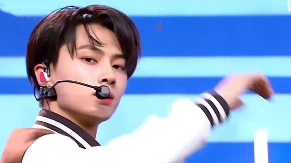 0420FEED's tweet image. School Varsity Vibes. 

#ENHYPEN_JAY #JAY #엔하이픈_제이 #제이