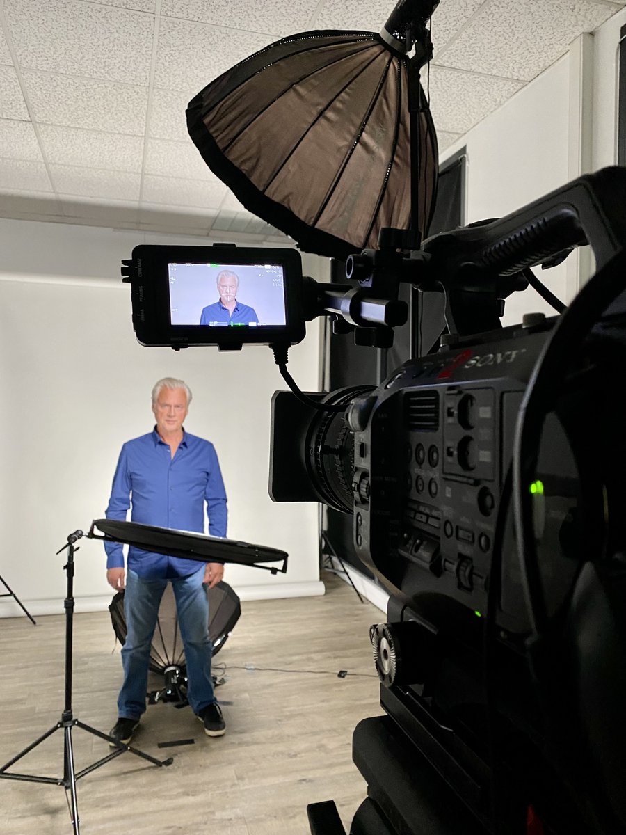 Master_Films's tweet image. [Campagne Pub] 💊
Ravis d'avoir travaillé aux côtés de Strategik &amp;amp; Numérik🤝pour la réalisation des versions vidéo et radio😃 

Merci @OrganonFrance 👍

#MasterFilms #Spot #Pub #Pharmaceutique #Healthcare