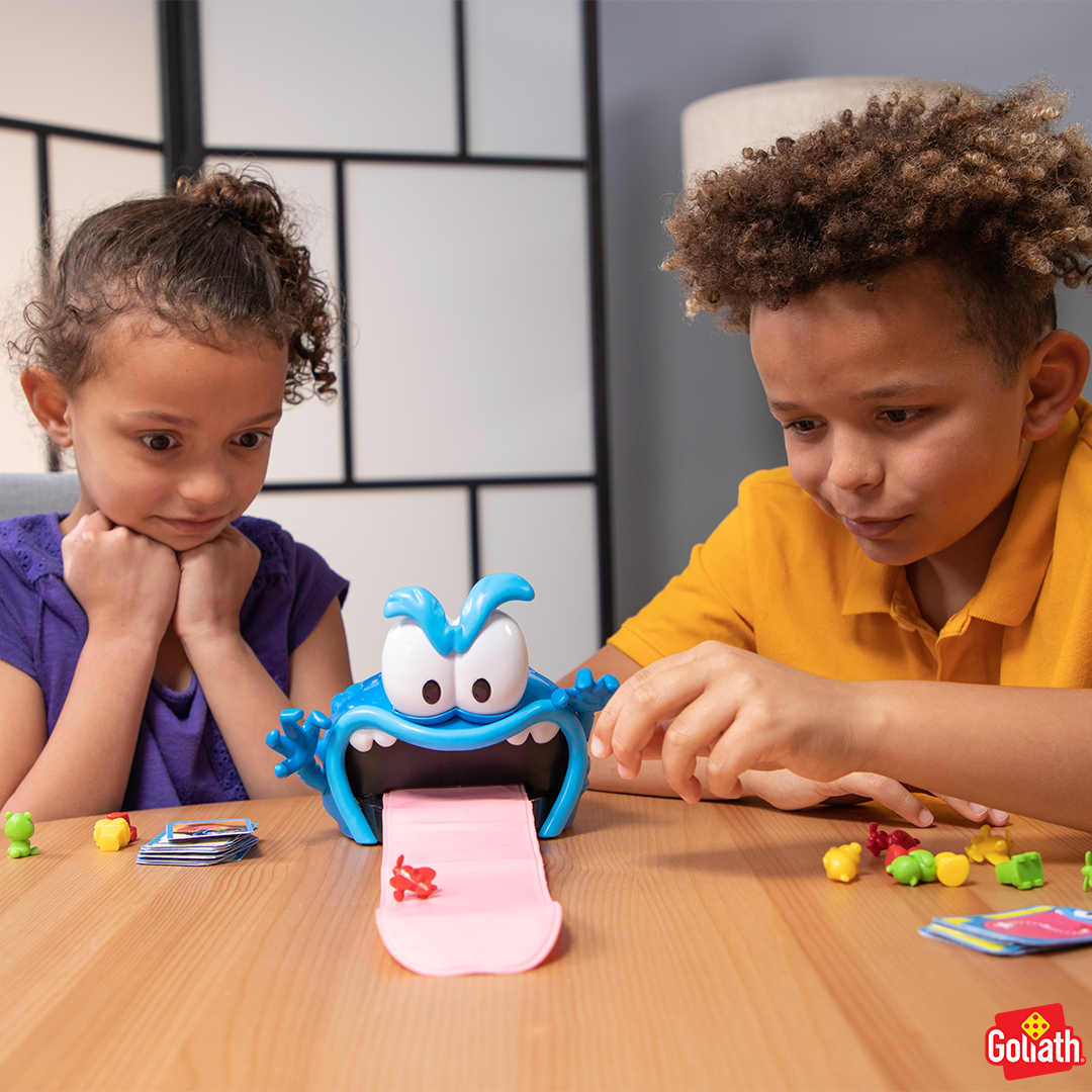 Uh-oh! Will he be able to grab the last toy before the monster gobbles it up?  😨 👾

#gobblemonster #goliathgames #boardgames #kidsgames
