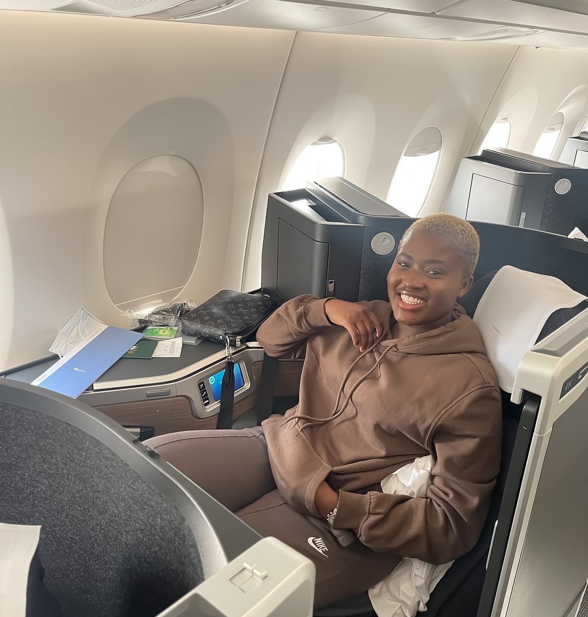 fellamakafui_'s tweet image. In my bag  💰 always !!