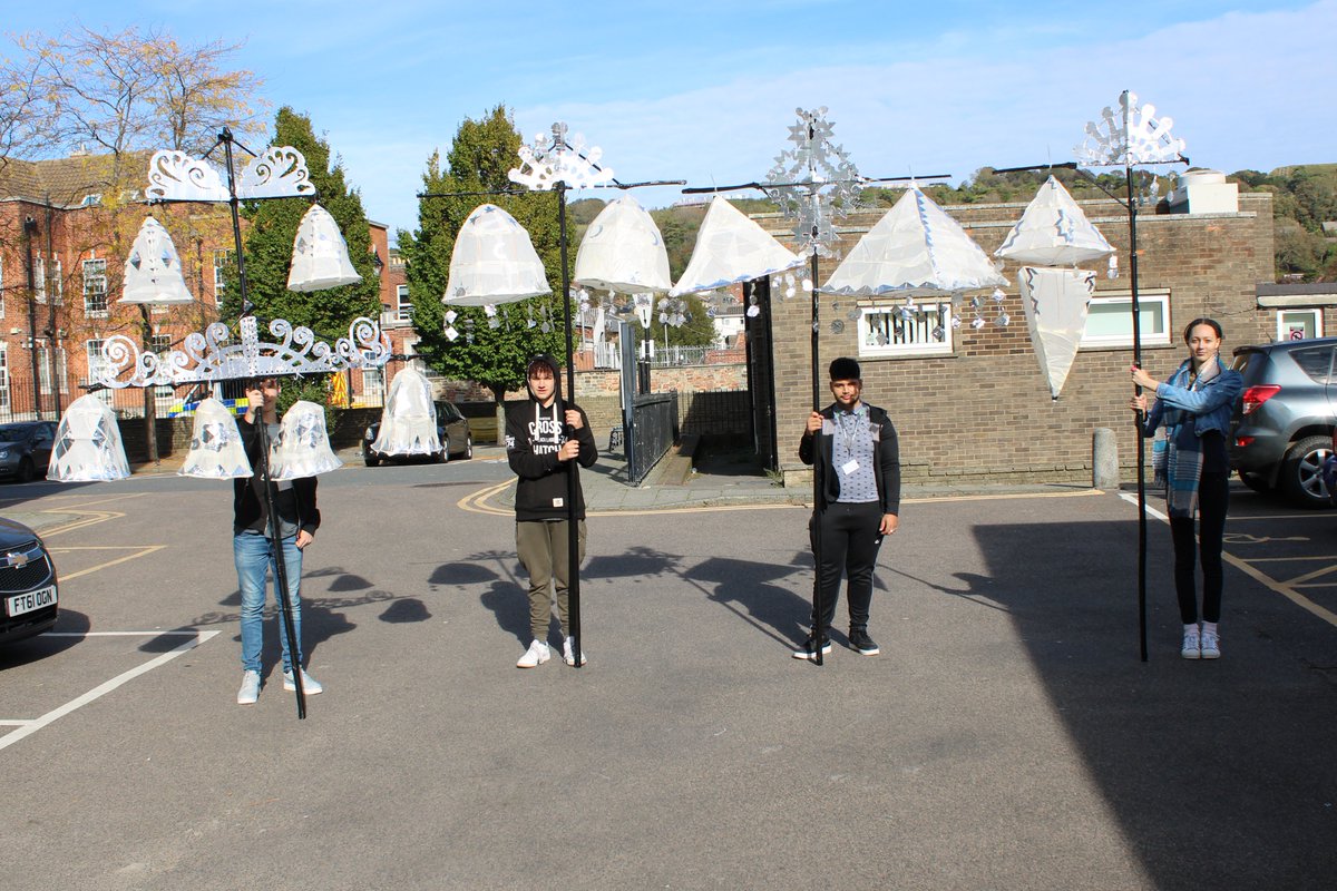 EKCDoverCollege's tweet photo. Our #ArtAndDesign students have been busy finishing off their Big Build Lanterns with #Future_foundry.
Students did an amazing job on their lanterns and are ready for the Walk with Amal event happening next Wednesday!
#WalkWithAmal #FutureFoundry #Community https://t.co/MWxyqySbEV
