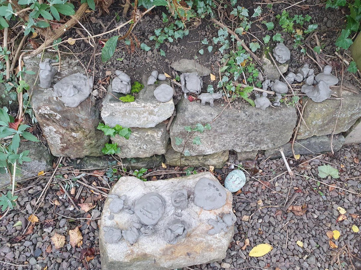 NewtongrangePS's tweet image. Some of our Upper School classes took part in the Climate Change workshop from @NatMiningMuseum and thoroughly enjoyed being part of the clay art project to show the effects of the elements #MSFSchools2021