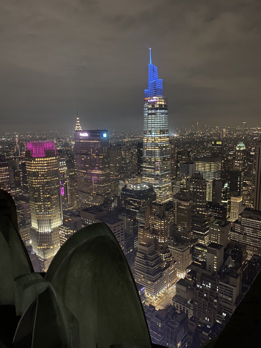 2nd grades uses Depth &amp; Complexity to analyze skyscraper construction. They compared the high rise building core construction to the zeros in numbers that hold a number’s place! #lisdGT <a href="/EthridgeES/">Ethridge Elementary</a> <a href="/JTaylorEdu/">J Taylor Ed: The Center for Depth & Complexity</a>