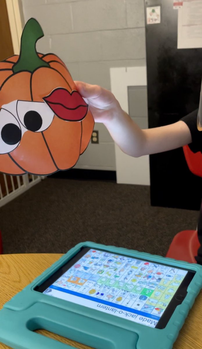 Mrs. Harrah tweet media