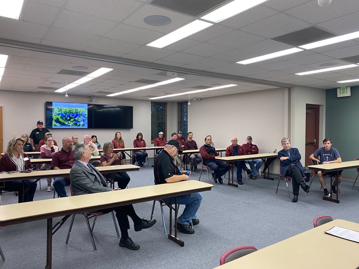 Day begins on our Mountain Grove campus as <a href="/RoyBlunt/">Senator Roy Blunt</a> continues to learn about the cutting edge research happening <a href="/MissouriState/">Missouri State</a> that he has long supported.