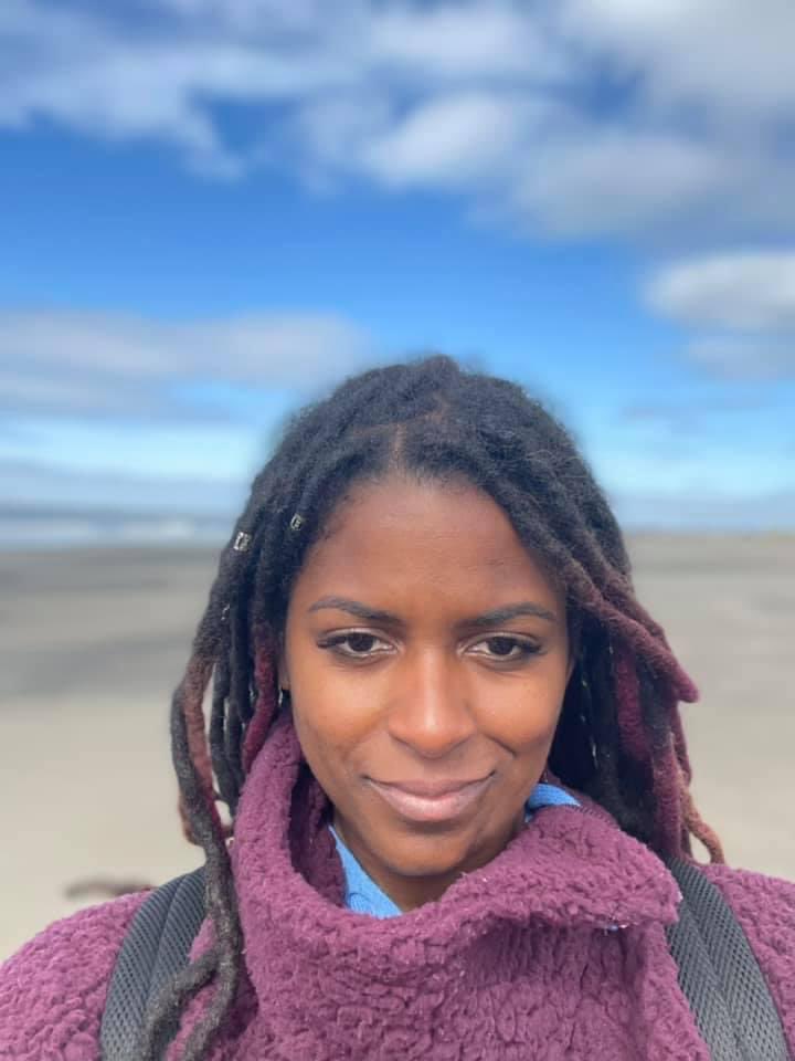 QueensRule206's tweet photo. I took my prayers to mother earth. To the ocean. I listened to the messages on the waves & connected with the songs of the ancestors, bathed in the regenerative light of the sun & welcomed in what is new, what is good, what is true & beautiful.
π β¨β¨ #TheQueensProject https://t.co/wrE0fVjT4m