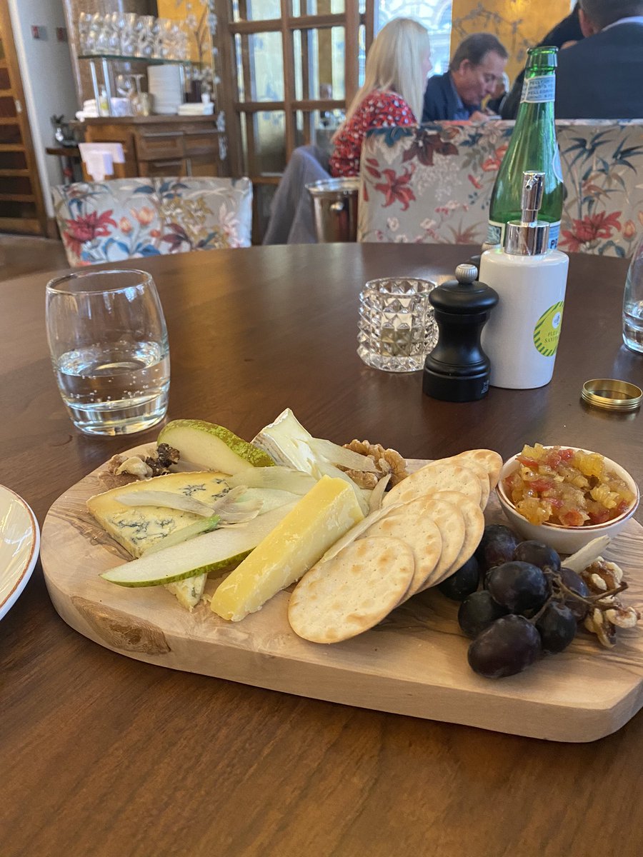 So much fun stepping back into @RBG_Liverpoolfor a client lunch /reception &amp; being lost for words as we talked about the stylish refurb, drooled over the new menu and caught up with everyone else who couldn’t bear to keep away either… Agenda 0- RBG 1 <a href="/ClubIndividual/">Club Individual</a> <a href="/kate60170/">Kate Keyes</a>