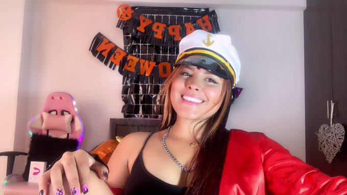 the boss today is me! https://t.co/OOSa5cxxFo<a href="/tag/stripchat"class="tags"><span>#stripchat</span></a><a href="/tag/stripmenow"class="tags"><span>#stripmenow</span></a><a href="/tag/stripchatlive"class="tags"><span>#stripchatlive</span></a>