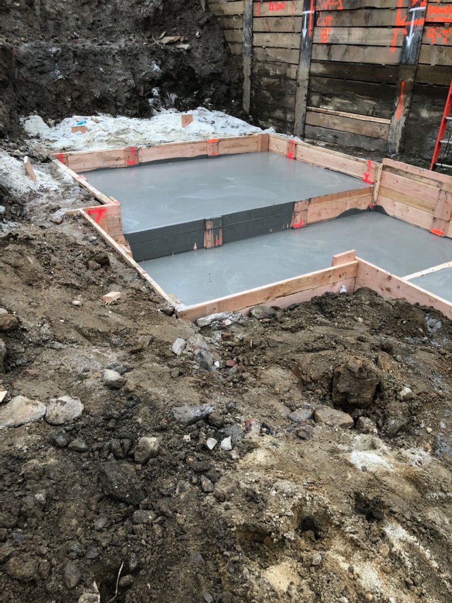 Poured mud mat for a new NYC school

#nyconstruction #publiceducation #deepfoundation #mudmat #soe #pilefoundation #piledriving