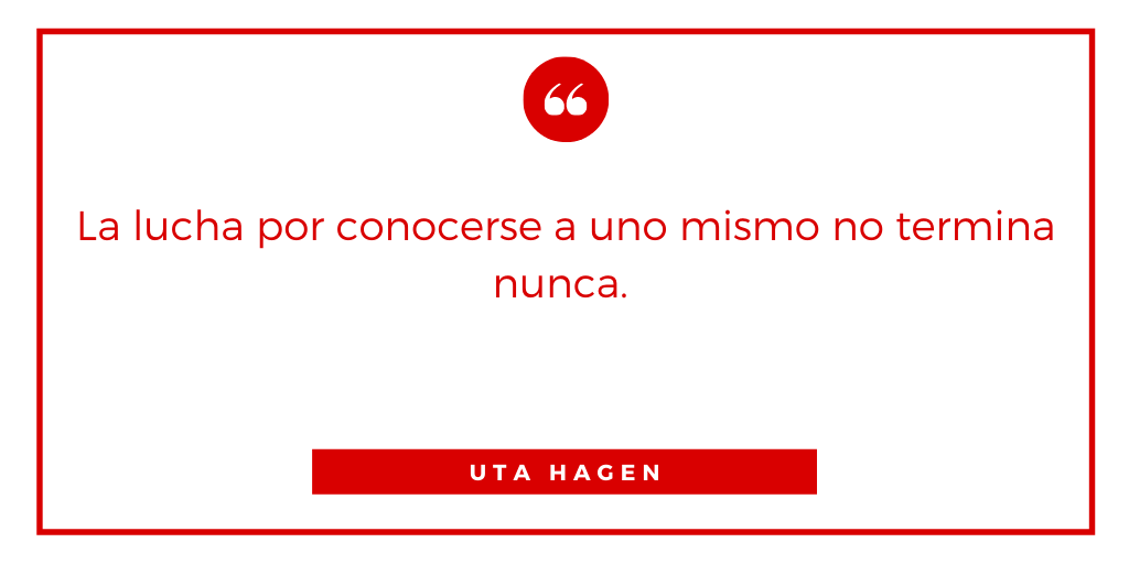 🕵 Cuando Uta corregía a sus alumnos porque fijaban de antemano las acciones de los personajes y estos respondían "Yo no soy así", ella les sorprendía demostrándoles que estaban equivocados y les desbancaba sus excusas.😄
#utahagen #escueladeartredramatico #escueladeactuacion