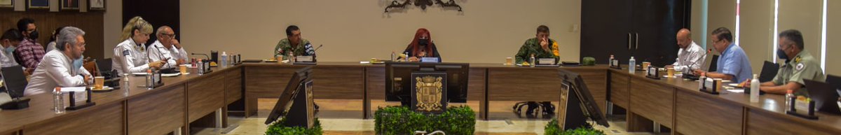 LaydaSansores's tweet photo. Implementaremos las denuncias a domicilio para agilizar la protección de los campechanos.

Capacitaremos a los policías y los dotaremos de tecnología.

Además, a quienes se dedican a la tala ilegal: ¡ya se les acabó su paraíso!

¡Daremos resultados!

#CampecheGobiernoDeTodos https://t.co/LUvo8mC56N