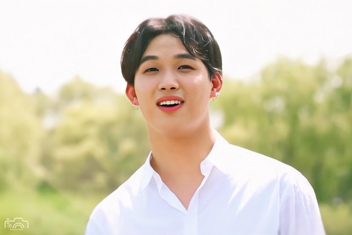 zohar31124579's tweet photo. Dear Hyinsik!!!
I want to tell you that i miss you all day and i want to see you again with the smile...your smile make me smile
I love you i miss your songs and miss your voice 😘

#MALODYALWAYSWHITHYOU
@BTOB_IMHYUNSIK https://t.co/gl0VU2JD7T