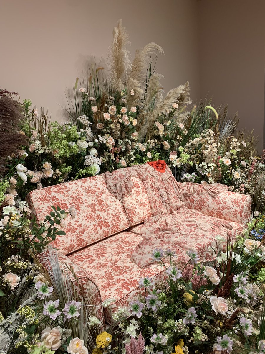 shonenjumping's tweet image. GUCCI GARDEN ARCHETYPES exhibition in Tokyo ❤︎❤︎❤︎