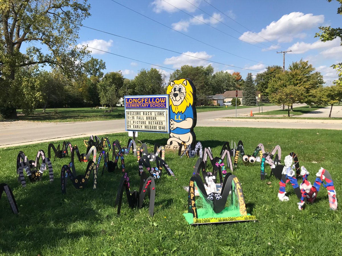 Spider Wars - 2021: Mrs. McKalip, Longfellow Elementary, Grades 4-5.
<a href="/ClassConnectECI/">ClassroomConnectionsECI</a> <a href="/Longfellow_MCS/">Gerry Moore</a> <a href="/MuncieSchools/">Muncie Community Schools</a>