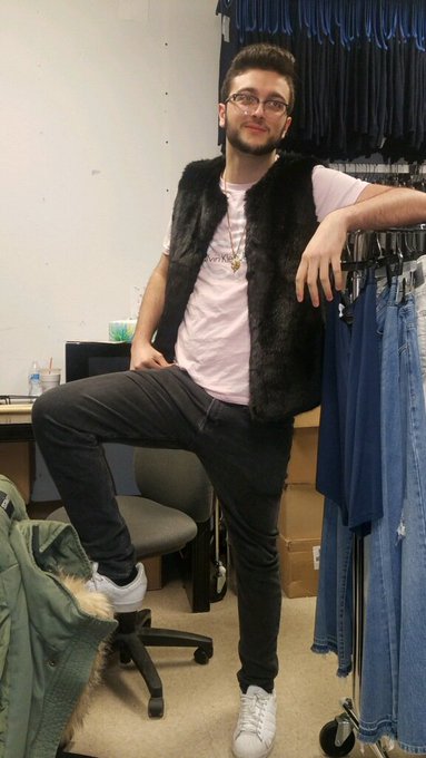 The Gamer/Favorite game https://t.co/sI9Ep4jNkS<a href="/tag/smallstreamersconnect"class="tags"><span>#smallstreamersconnect</span></a><a href="/tag/sgfam"class="tags"><span>#sgfam</span></a><a href="/tag/modernwarfares"class="tags"><span>#modernwarfares</span></a>