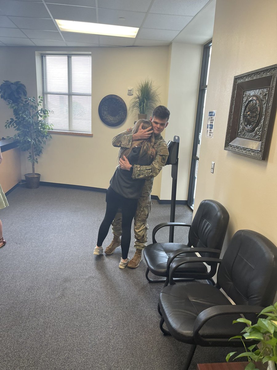 Nika Davis (@nikadavis11) on Twitter photo Surprise! Assisting in things like this always makes my day! #proudprincipal #militarylife #siblingsurprise #bosalumni <a href="/boswellhs/">Boswell High School</a> Surprise! Assisting in things like this always makes my day! #proudprincipal #militarylife #siblingsurprise #bosalumni <a href="/boswellhs/">Boswell High School</a>