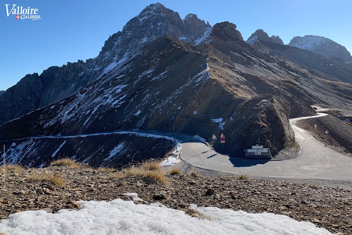 En direct du Col du #Galibier  🙌  C’est officiel, le géant Galibier 🏔 point d’orgue <a href="/LeTour/">Tour de France™</a> de France 2022 🚴 avec deux étapes 🚴 les 13 et 14 juillet 🚴 et l'étape du tour le 10 juillet ! Bienvenue à Valloire 🤗

#TDF2022 #Valloire Galibier